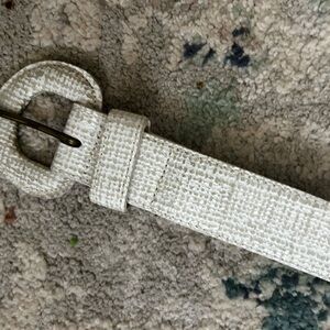 Linda Allard for Ellen Tracy White Textured Leather Belt